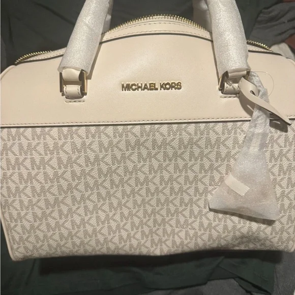 Michael kors medium duffle off white - Picture 3 of 5